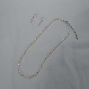 1621　淡水本真珠ネックレス・ピアス（ベビーパール）　　淡水本真珠 淡水真珠 ベビーパール ベビーパールピアス ベビーパールネックレス エレガントなアクセサリー パーティーアクセサリー 真珠ネックレス 真珠ピアス キュートピアス 誕生日プレゼント 贈り物 母の日