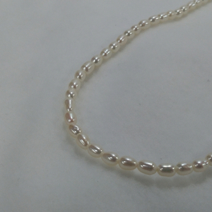 1621　淡水本真珠ネックレス・ピアス（ベビーパール）　　淡水本真珠 淡水真珠 ベビーパール ベビーパールピアス ベビーパールネックレス エレガントなアクセサリー パーティーアクセサリー 真珠ネックレス 真珠ピアス キュートピアス 誕生日プレゼント 贈り物 母の日