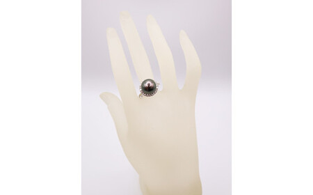 1701　【真珠科学研究所オーロラピーコック鑑別付】Pt900 タヒチ黒蝶真珠11.0㎜up　ダイヤモンド0.45ctリング