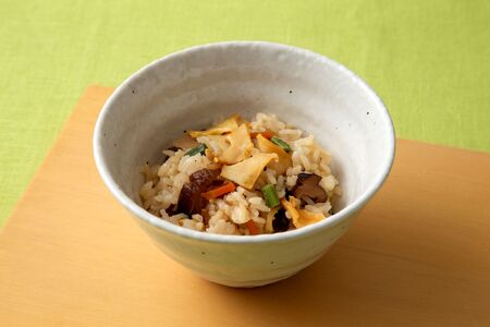 1756 〈伊勢せきや〉あわびごはんの素 2袋 ごはんの素 炊き込みご飯 簡単 便利 お弁当 おにぎり 特製