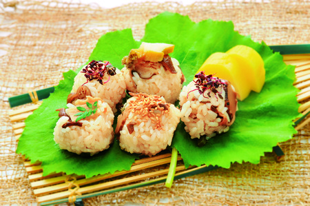 1756 〈伊勢せきや〉あわびごはんの素 2袋 ごはんの素 炊き込みご飯 簡単 便利 お弁当 おにぎり 特製