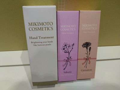 1854 ミキモト コスメティックス ハンドクリーム3点セット 　ミキモトクループ 御木本製薬 伊勢志摩産真珠成分 超純水 ハンドクリーム 無香料 桜 カーネーション うるおい みずみずしい なじみやすい ハリ・弾力チューブタイプ保護膜 透明感
