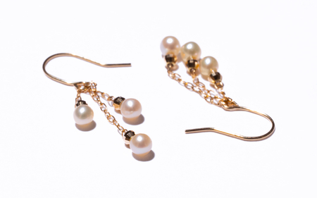 619 アコヤ真珠K18ピアス　極小ベビーパール2.5mmup　ゴールド 18金 ジュエリー 貴金属 ぶらさがり フォーマル ギフト 贈り物 シンプル 冠婚葬祭 結婚式 入学式 卒業式 伊勢志摩