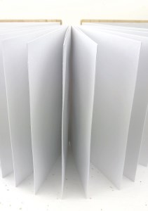 936　伊勢の檜の御朱印帳　御朱印帳 伊勢志摩 贈り物 神社仏閣 檜 和柄 彫刻