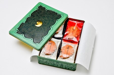 995　〈伊勢のくに　匠の一座〉あそらの菓房　まがたまサブレ（24枚入り/大缶）　自家製 手作り ザクザク 勾玉 ご縁結び おしゃれ 伊勢神宮外宮 お菓子 スイーツ クッキー 米粉 古代土器 オリジナル