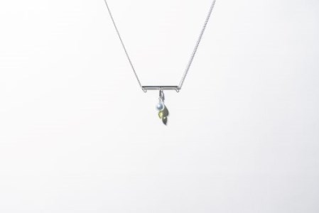 1262　【mini bar】Ptアコヤブルーパールペリドットネックレス　真珠 アコヤ真珠 南洋真珠 パール 宝石 ジュエリー アクセサリー 伊勢志摩 伊勢市 ギフト 贈り物 フォーマル 普段使い 入学式 卒業式 結婚式