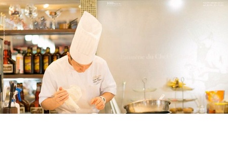 クーベルチュールチョコレートを惜しみなく使用した自慢のチョコレートケーキ“レアン”【1.1-14】