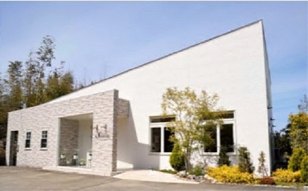 特産松阪牛の一皿を含む　全９品のフルコース～ムニュ・ボヌール～（ランチ・ペア食事券）【5.2-3】