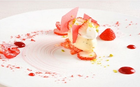 特産松阪牛の一皿を含む　全11品のフルコース～ムニュ・プレジール～（ディナー・ペア食事券）【8.8-1】