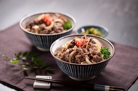 <翌年6月より順次発送>松阪牛切り落し1㎏ 牛肉 切り落とし【002105】