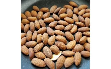 綺麗な花と実が楽しめる! アーモンドの苗 　(庭木・果樹)