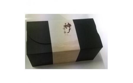 お茶屋がこだわりぬいた伊勢棒焙じ茶ロールケーキ