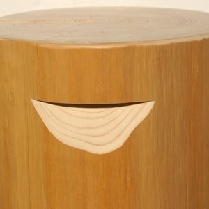 MORITO 森の丸太スツール<ヒノキ持ち手付き/磨き丸太仕上げ> オットマン 椅子