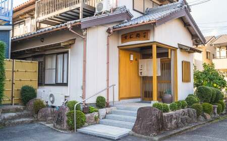 バニラアイスクリーム 6個セット|すし処 一重 尾鷲 お取り寄せ マダガスカル 卵 牛乳 デザート 冷凍 ふるさと納税 IJ-40