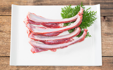 【 ジビエ 】鹿肉 骨付きアバラ（リブスティック） 600g｜サステナブル SDGs 新鮮 低カロリー ヘルシー 熟成 カルビ シカ 小分け ジビエ食材 YZ-9