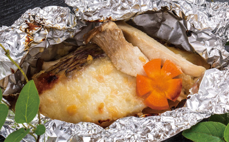 鯛 専門店 めでたい屋 の 真鯛 の 塩麹 みそ 漬け　たい タイ 真鯛 ミソ 味噌 ご飯のお供 おかず 小分け 和風 惣菜 お弁当 お惣菜 ご飯 贈答 お土産 手土産 ギフトボックス ふるさと納税 三重県 尾鷲 鯛 専門店 ME-86