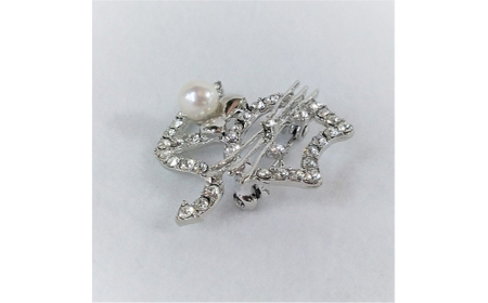 15-15伊勢志摩あこや本真珠ブローチ・キラキラキャット