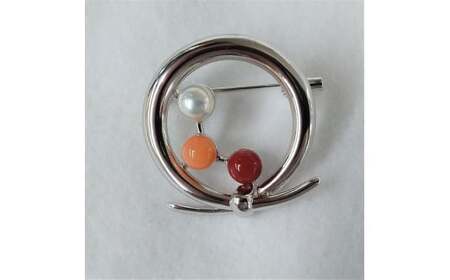 50-37伊勢志摩あこや本真珠ブローチ・サークルリボンwith珊瑚