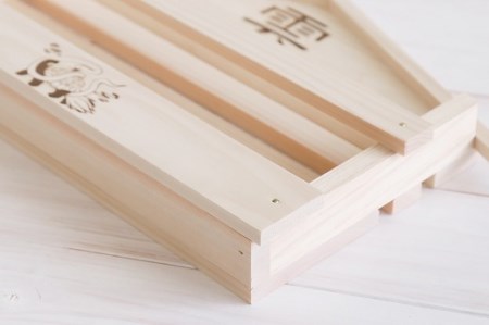 玄武焼印入り お札立て 置くだけ！ 掛けるだけ！ 選べる モダン神棚シリーズ お札入れ 紀州産 総ひのき製【ymku0019】