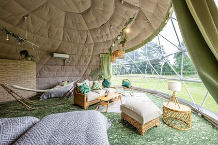 志摩グリーンアドベンチャー【グランピングフィールド】レギュラー棟 宿泊券(６名様まで)／伊勢志摩 伊勢 志摩 三重 ｱﾄﾗｸｼｮﾝ ｸﾞﾗﾝﾋﾟﾝｸﾞ ｻｳﾅ 友人 家族 遊ぶ 自然 贅沢 宿泊 ﾁｹｯﾄ 旅行券 ｱｳﾄﾄﾞｱ BBQ 大人 子ども 満喫 体験 ｱｸﾃｨﾋﾞﾃｨ 楽しむ 泊まる