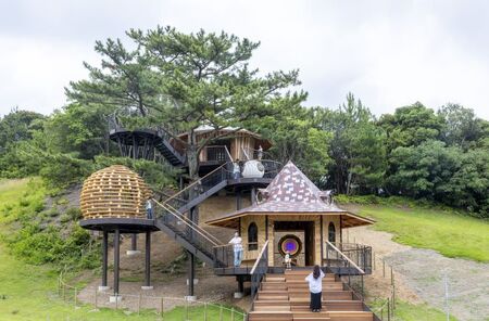 志摩グリーンアドベンチャー【アトラクションフィールド】フィールドパス引換券（１枚）／伊勢志摩 伊勢 志摩 三重 観光 入園券 ﾁｹｯﾄ 遊ぶ 体験 自然 ｱｸﾃｨﾋﾞﾃｨ ｱｽﾚﾁｯｸ 芝生 ﾂﾘｰﾊｳｽ ｻﾊﾞｹﾞｰ ｺﾞﾙﾌ 大人 子ども 満喫 楽しむ ﾄﾞﾛｰﾝ 迷路 ｷｯｽﾞ 家族 友人