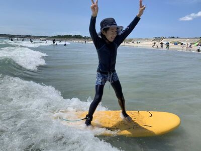 プラヤサーフショップ サーフィンスクール＆１日レンタル／伊勢志摩 三重 伊勢 志摩 サーフィン サーフ スクール 体験 レッスン 波乗り 波 海 国府 浜 白浜 初心者 アクティビティ レンタル サーフボード デビュー ビーチ サーフショップ 駐車場 シャワー サーフポイント