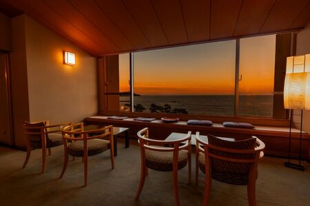 湯元館ニュー浜島 １泊２食付き ペア宿泊券 / 東海 近畿 三重県 志摩 伊勢志摩 旅行 旅 国内旅行 観光 旅館 宿泊 宿 チケット ペア 宿泊券 食事 １泊２食  夕日 温泉 