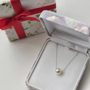 アコヤ真珠 9.5 mm ラグジュアリーパールペンダント