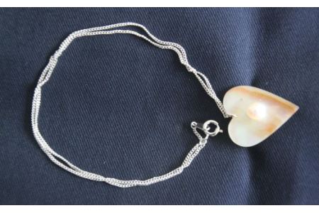 真珠 アクセサリー ペンダント ネックレス パール 貝 三重県 伊勢志摩 志摩市 プレゼント 誕生日 真珠貝 アコヤ真珠 マベ貝 マベ / 貝と真珠のペンダント【ハート】マベ