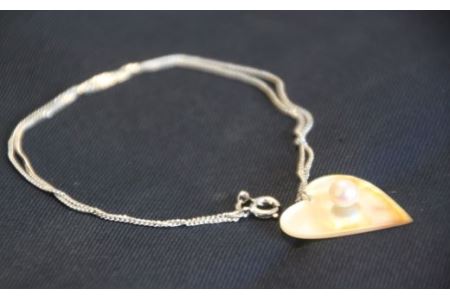 真珠 アクセサリー ペンダント ネックレス パール 貝 三重県 伊勢志摩 志摩市 プレゼント 誕生日 真珠貝 アコヤ真珠 マベ貝 マベ / 貝と真珠のペンダント【ハート】マベ