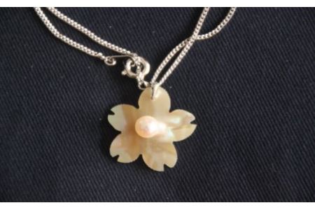 真珠 アクセサリー ペンダント ネックレス パール 貝 三重県 伊勢志摩 志摩市 プレゼント 誕生日 真珠貝 アコヤ真珠 アワビ / 貝と真珠のペンダント【サクラ】アワビ