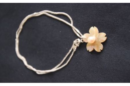 真珠 アクセサリー ペンダント ネックレス パール 貝 三重県 伊勢志摩 志摩市 プレゼント 誕生日 真珠貝 アコヤ真珠 アワビ / 貝と真珠のペンダント【サクラ】アワビ