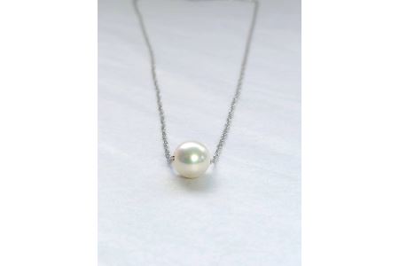 【090-10】上質アコヤ真珠8.5ミリ Pt一粒パールネックレス