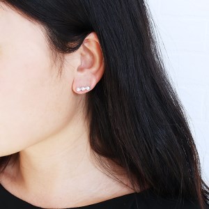 志摩産アコヤ真珠 4-5ミリ 天然色 ナチュラルブルー 数粒ラインピアス K14WG