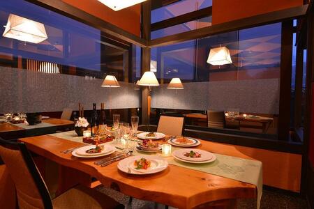 伊賀牛すきやきが堪能できる≪花ばしょう会席≫プラン ペア宿泊券