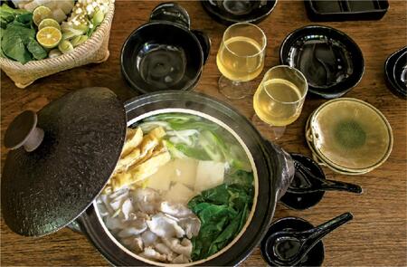 長谷園の「取手もいい土鍋 黒釉」小（1～2人用）