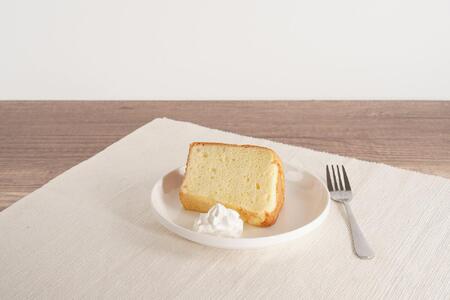 伊賀米コシヒカリ米粉シフォンケーキとシフォンケーキとカヌレ詰合せ