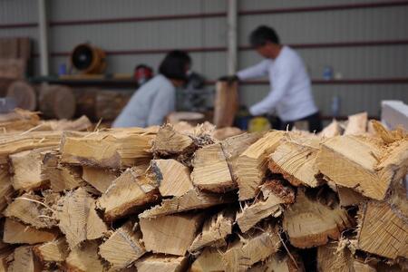 クヌギ薪 35cm 20kg 乾燥 焚き火・薪ストーブにぴったり