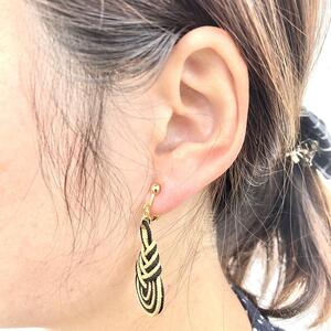 組紐イヤリングみょうが黒金