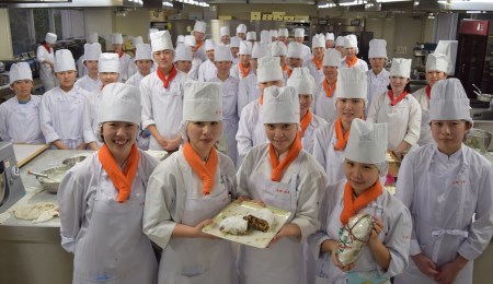 高校生がクリスマス前にお届けするキズ柿を贅沢に使用したシュトーレン シュトーレン 柿 訳あり わけあり ワケアリ ケーキ お菓子 スイーツ クリスマス 三重県 多気町 OS‐01