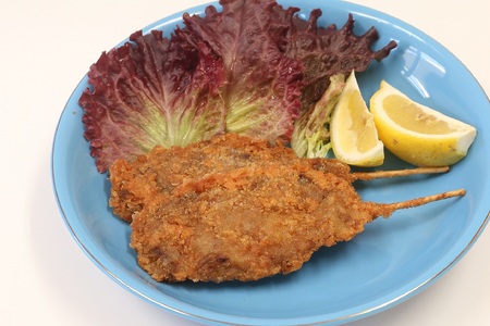 （冷凍）鹿串カツ「鹿しうまいなぁ」２本 ／ 味工房わたらい みえジビエ シカ肉 鹿肉 伊勢志摩 三重県 度会町