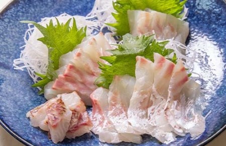 冷蔵 ジュワっととろける！甘みあるブランド真鯛【3枚おろし ｽｷﾝﾚｽ】 / 鯛刺身