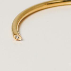 【K10イエローゴールドバングル】ダイヤモンド2粒が密かに輝く 遊び心ある大人アクセサリー 人気カラー K10-B005 / 金 ゴールド ダイヤ ジュエリー アクセサリー ギフト プレゼント レディース シンプル 定番