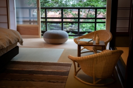 町家をリノベーションした商店街ホテル 1泊2日ツインルームおまかせ宿泊プラン（大人2名様） [SA02] / 宿泊券 チケット