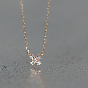 ダイヤモンドのクロスラインが可愛いネックレス K10 イエローゴールド