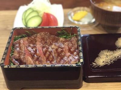 【肉屋くらは】【A5ランク】近江牛ロースステーキ 約200g×5枚（冷凍）