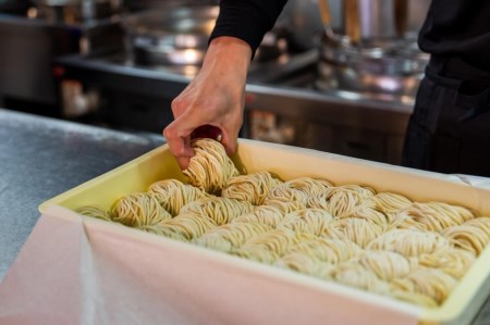 【らーめんチキン野郎】看板メニュー「こってり野郎」4食