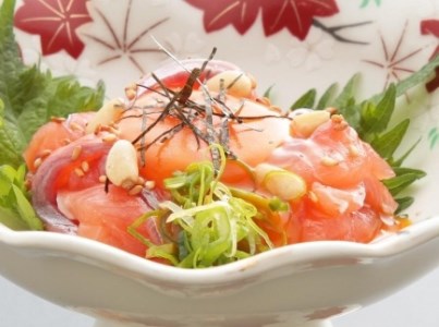 ビワサーモン堪能セット3【刺身(昆布締め)60g×2、ユッケ(いくら・胡麻入り)60g×2、姿塩焼2匹×1】サーモン DB03