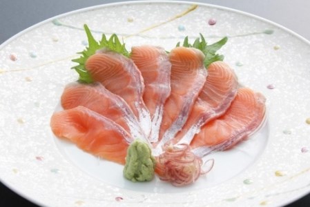 ビワサーモン堪能セット3【刺身(昆布締め)60g×2、ユッケ(いくら・胡麻入り)60g×2、姿塩焼2匹×1】サーモン DB03