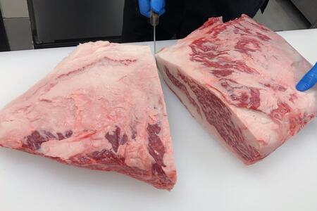 【肉屋くらは】 A4 近江牛 焼肉用 300g 焼き肉 A4 冷凍 焼肉 肉 お肉 牛肉 赤身 部位 いろいろ カタ モモ バラ 霜降り ブランド和牛 和牛 国産 ブランド 牛 黒毛和牛 高級 日本三大和牛 ご褒美 お祝い 滋賀 彦根